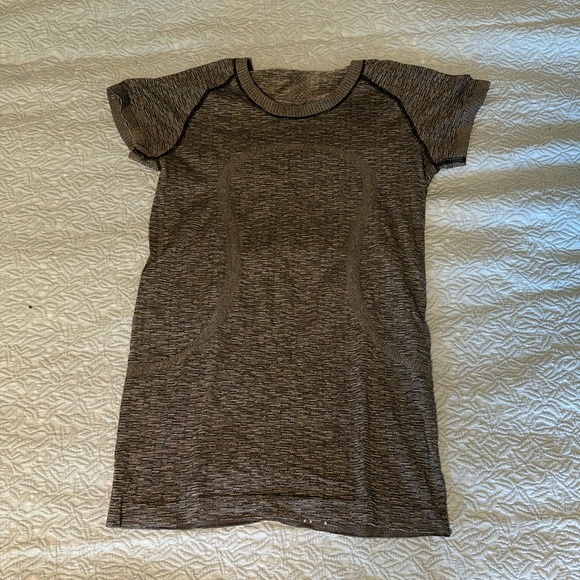 Lululemon swiftly tech short sleeve t shirt in grey - Picture 2 of 2
